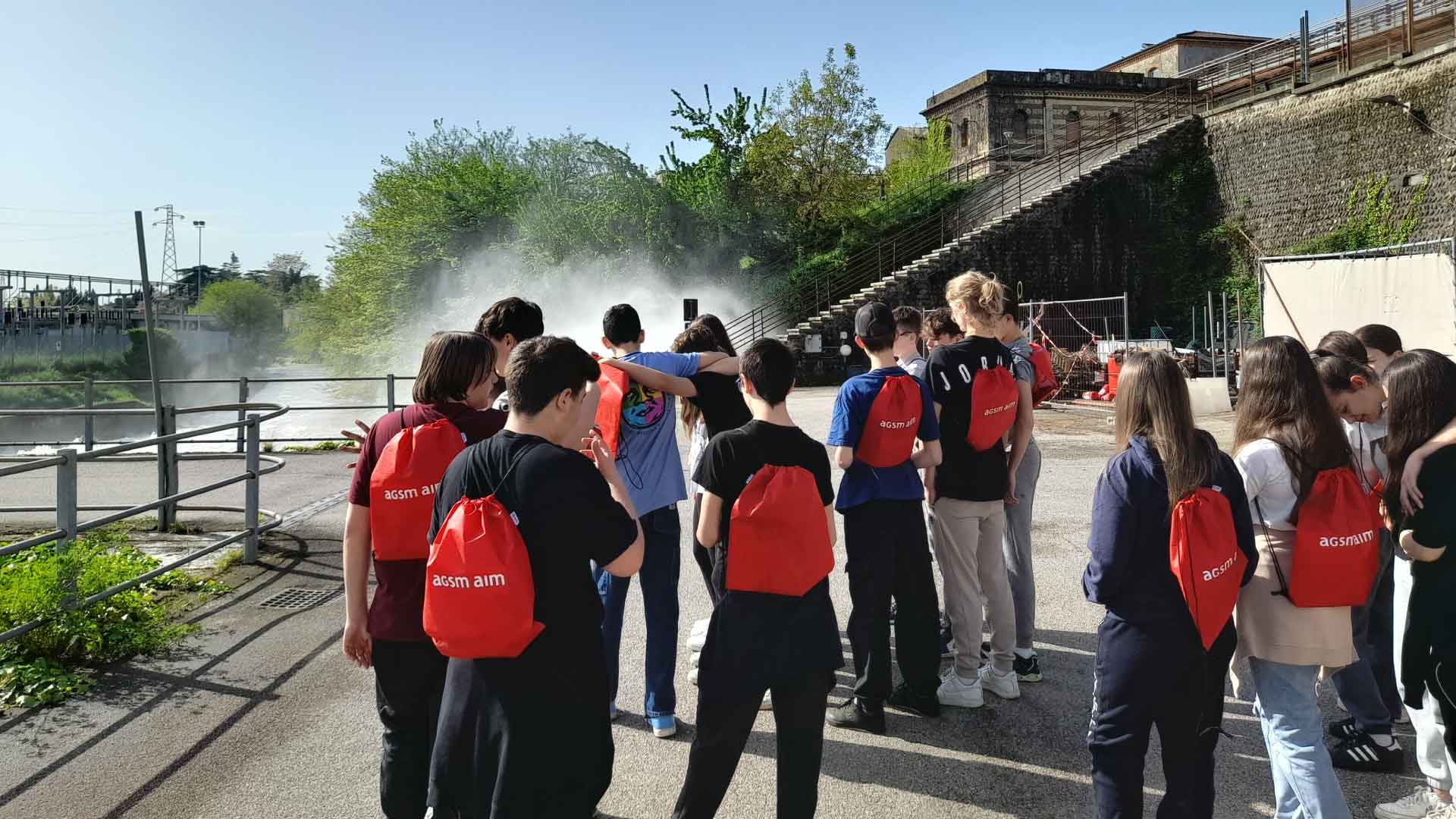 Al via le visite guidate agli impianti di produzione di AGSM AIM, scolaresca in visita guidata