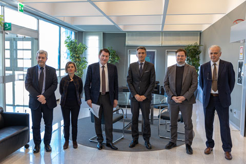 Foto di gruppo sottoscrittori accordo Caritas
